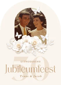 Jubileumkaart met foto en witte bloemen in boogvorm