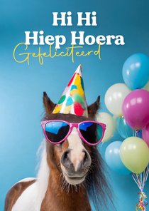 Kaartje hi hi hiep hoera met paard met bril en ballonnen 