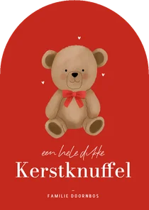 Kerstkaart boogvorm rood teddybeer kerstknuffel hartjes