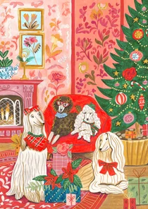 Kerstkaart honden gezellig in de woonkamer bij de kerstboom