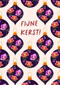 Kerstkaart kerstballen met bloemen