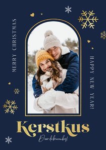 Kerstkaart persoonlijk goud sneeuwvlokjes kerstkus foto