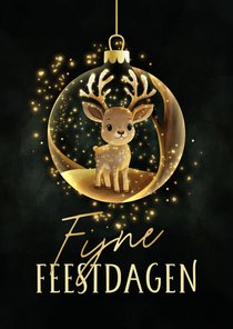 Kerstkaart sprankelend hert in kerstbal fijne feestdagen