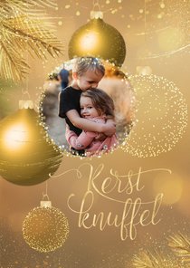 Kerstkaart sprankelende kerstknuffel goudlook 3d kerstballen