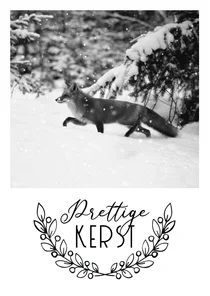 Kerstkaart van een vos in de sneeuw