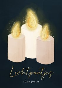 Kerstkaartje met illustratie drie kaarsen veel lichtpuntjes