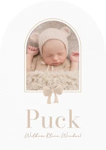 Lief beige geboortekaartje boog vorm met foto en strik