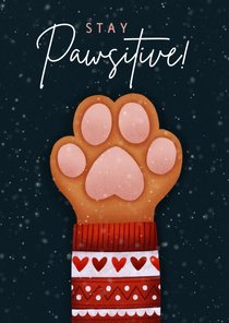 Lieve kerstkaart Stay Pawsitive met hondenpootje & kersttrui