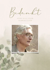 Moderne rouw bedankkaart groene waterverf eucalyptus takjes