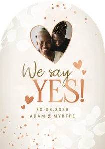 Moderne trouwkaart eucalyptus we say yes hartjes en foto
