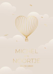 Originele beige trouwkaart met gouden luchtballon hart