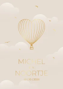 Originele beige trouwkaart met gouden luchtballon hart