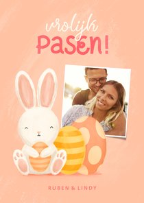 Paaskaart met foto, konijntje en paaseieren vrolijk pasen