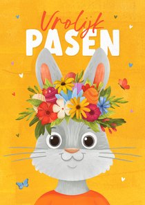 Paaskaart vrolijk pasen paashaas bloemen paaseieren mandje 