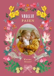 Paaskaartje vrolijk pasen paashaasjes en bloemen