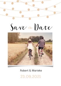 Save the date kaart met lampjes en een eigen foto