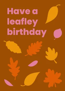 Staande verjaardagskaart in warme kleuren met herfst thema