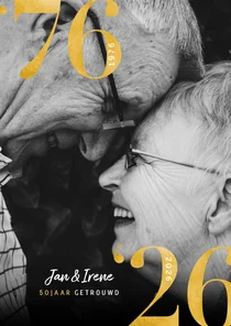 Stijlvolle jubileumkaart met gouden cijfers en grote foto