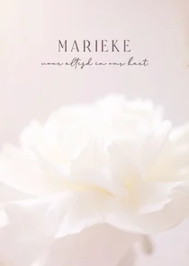 Stijlvolle rouwkaart met witte bloem vrouw subtiel roze