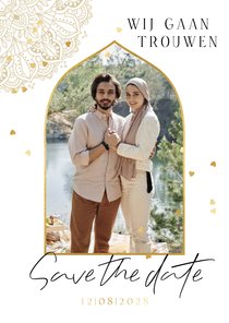 Stijlvolle save the date mandala hartjesconfetti goud foto