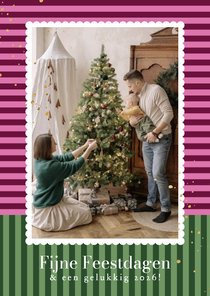 Trendy kerstkaart kleurrijk streeppatroon kader goud