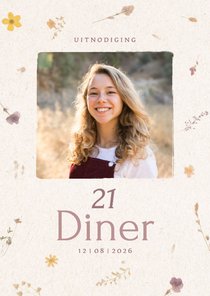 Uitnodiging 21 diner met foto en bloemetjes