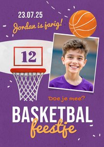 Uitnodiging kinderfeestje basketbal foto stoer