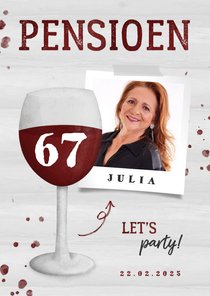 Uitnodiging pensioen wijnglas met foto en leeftijd