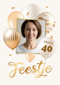 Uitnodiging verjaardagsfeest ballonnen goud beige foto