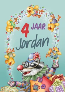 verjaardagskaart met naam jonglerende wasbeer met kuikens 
