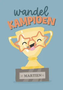 Vrolijke blauwe felicitatiekaart voor een wandelprestatie!