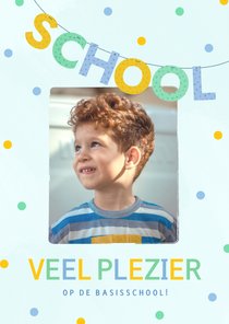 Vrolijke blauwe kinderkaart veel plezier op school