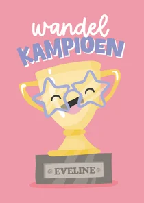 Vrolijke roze felicitatiekaart voor een wandel prestatie