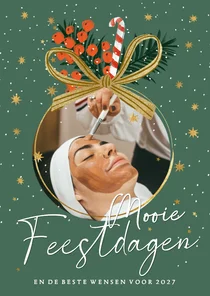 Zakelijke kerstkaart kerstbal goud sterren strik kersttak