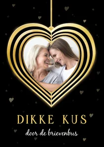 Zwarte moederdagkaart met gouden hart windvanger en foto