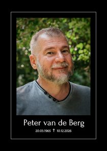 Zwarte rouwkaart met wit kader en grote foto bedankt