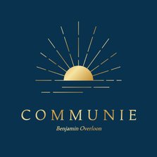 Donkerblauw communiekaartje met gouden zonnetje