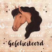 Felicitatiekaart meisje paard met hout, confetti en hartjes