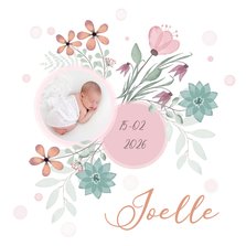 Geboortekaart bloemen en cirkel voor babyfoto