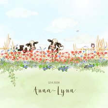 Geboortekaart vrolijke bloemenweide met koeien