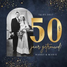 Jubileumfeest uitnodiging goud 50 jaar getrouwd foto hartjes