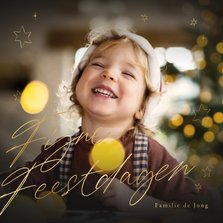 Kerstkaart fijne feestdagen grote foto met gouden sterren