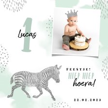 Kinderfeestje uitnodiging met foto, zebra en kroontje