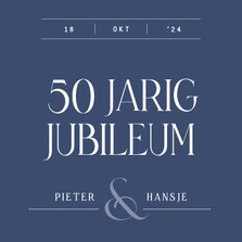 Klassieke uitnodiging jubileum typografisch donkerblauw