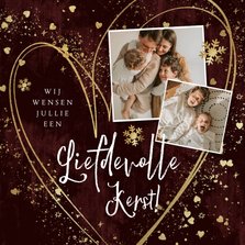 Liefdevolle kerstkaart met hart sterretjes en spetters goud