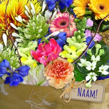 Mooie beterschapskaart met boeket kleurige bloemen
