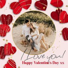 Romantische valentijnskaart 3D harten goudlook hartjes foto
