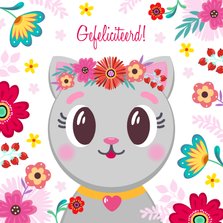 Schattige kat verjaardagskaart met bloemen