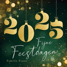 Sprankelende kerstkaartjes groen met gouden kerstballen 2025