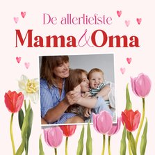 Stijlvolle moederdagkaart liefste mama en oma bloemen hart
